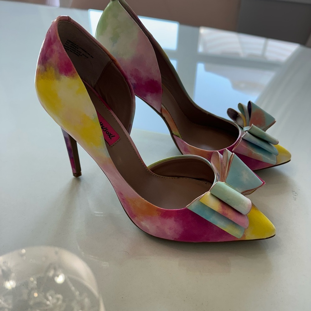 Betsey Johnson Rainbow Pastel Bow Heels